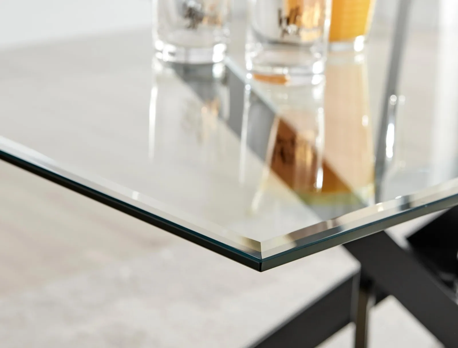 FurnitureboxUK Leonardo 120cm 4-Seater Glass & Chrome Metal Starburst Dining Table in Black 4