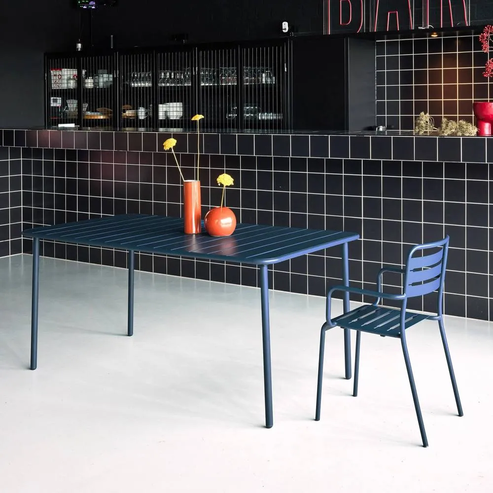 sweeek 6-8 seater rectangular steel garden table in Dark Blue 4