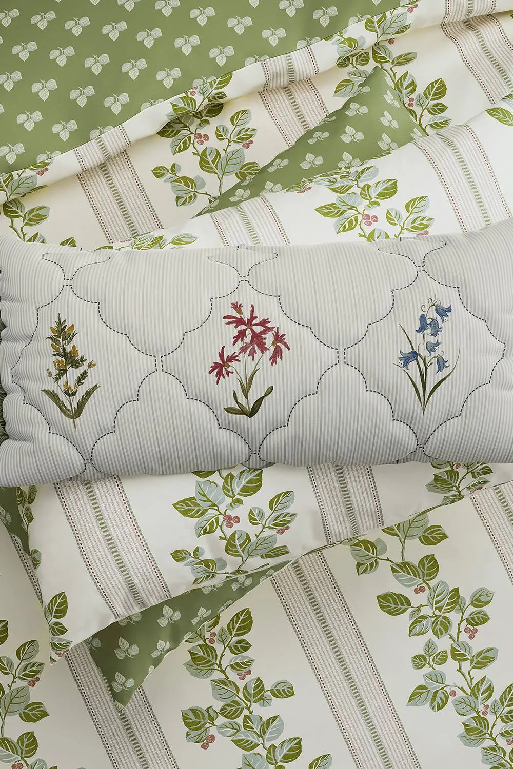 Sanderson 'Cobnut Stripe' Cotton Duvet Cover Set in Green 6