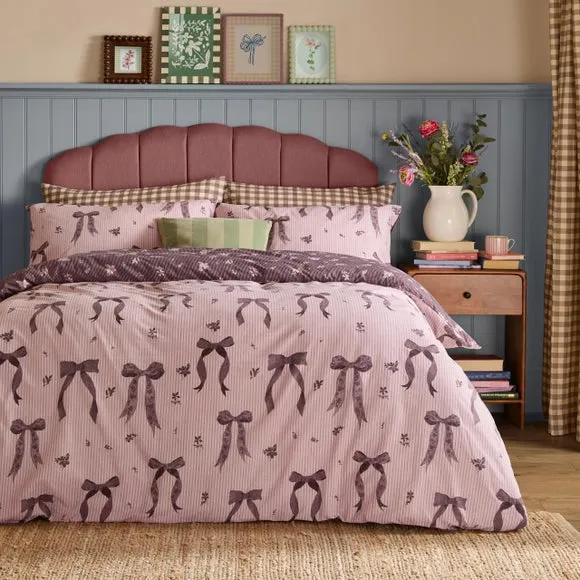 Furn. Belle Stripe Polycotton Duvet Cover & Pillowcase Set
