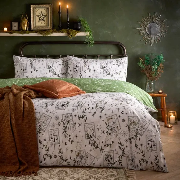Furn. Celestial Stories Duvet Cover and Pillowcase Set 1