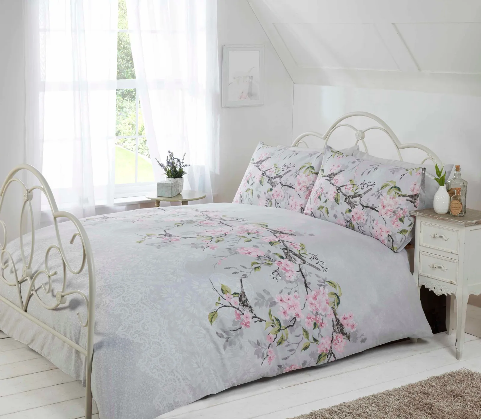 Rapport Home Eloise Floral Polycotton Duvet Cover Set with Pillowcase in Light Grey 1