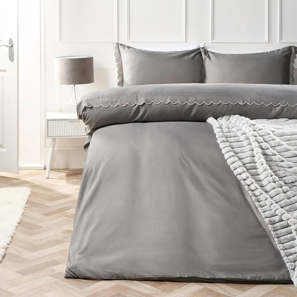 OHS Scallop Edge Bedding Set Microfibre Duvet Cover with Pillowcase in Silver