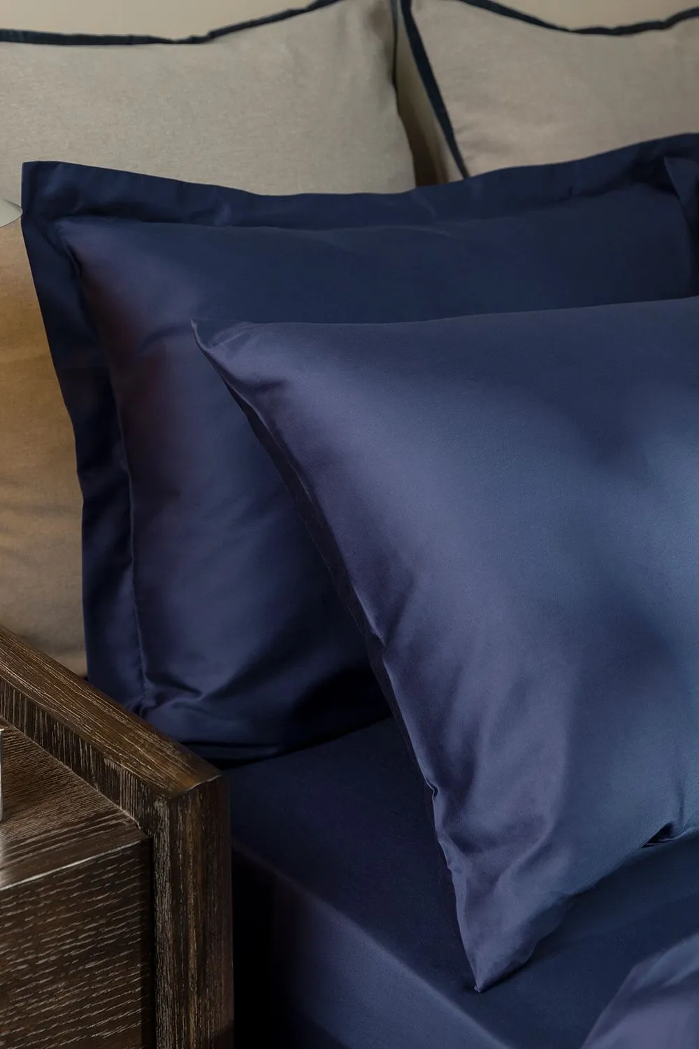CHRISTY 400TC Luxury Cotton Sateen Plain Dye Oxford Pillowcases Pair in Navy 3