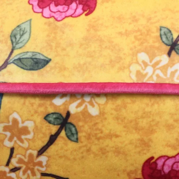 Paoletti Chinoiserie Gold Floral Cushion 2