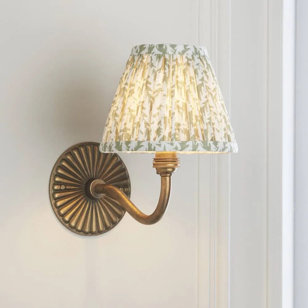 Netlighting Dahlia Curve & Leaf 16cm Wall Lamp Antique Brass Herb Garden Green in Gold 3
