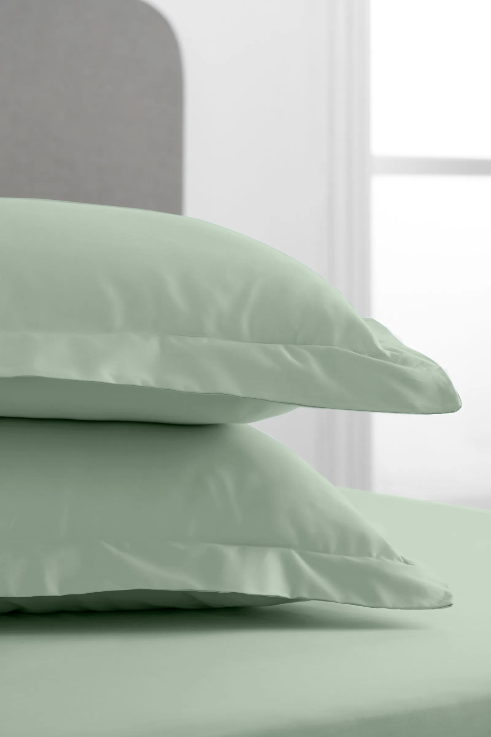 Bianca '400 Thread Count Cotton Sateen' Oxford Pillowcase Pair in Green 2