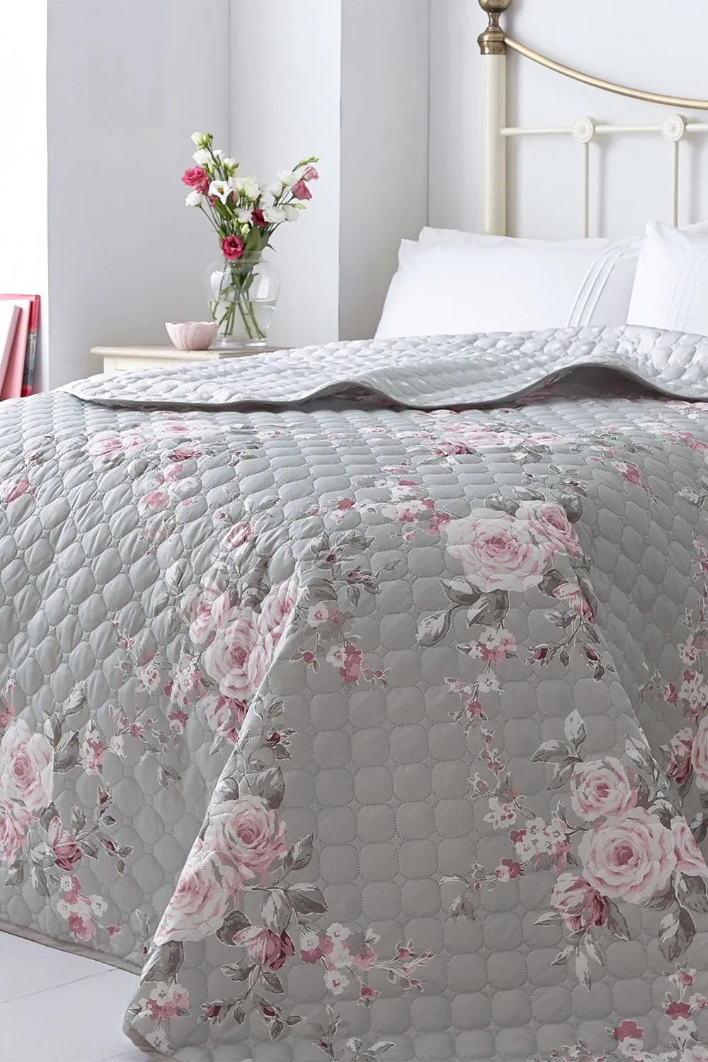 Catherine Lansfield 'Canterbury Floral' Bedspread in Grey