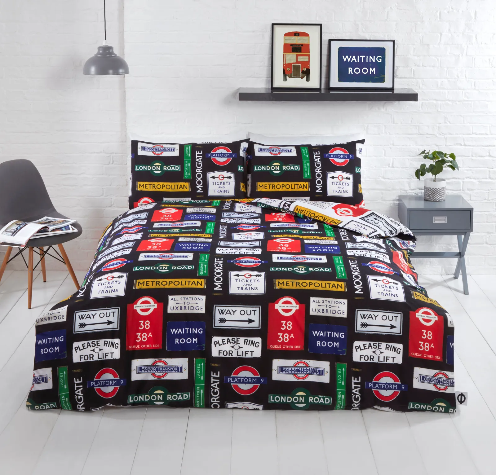 Rapport Home Transport For London Signs Polycotton Reversible Duvet Cover Set in Black
