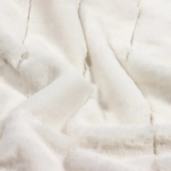 Paoletti Empress Throw Blanket 2