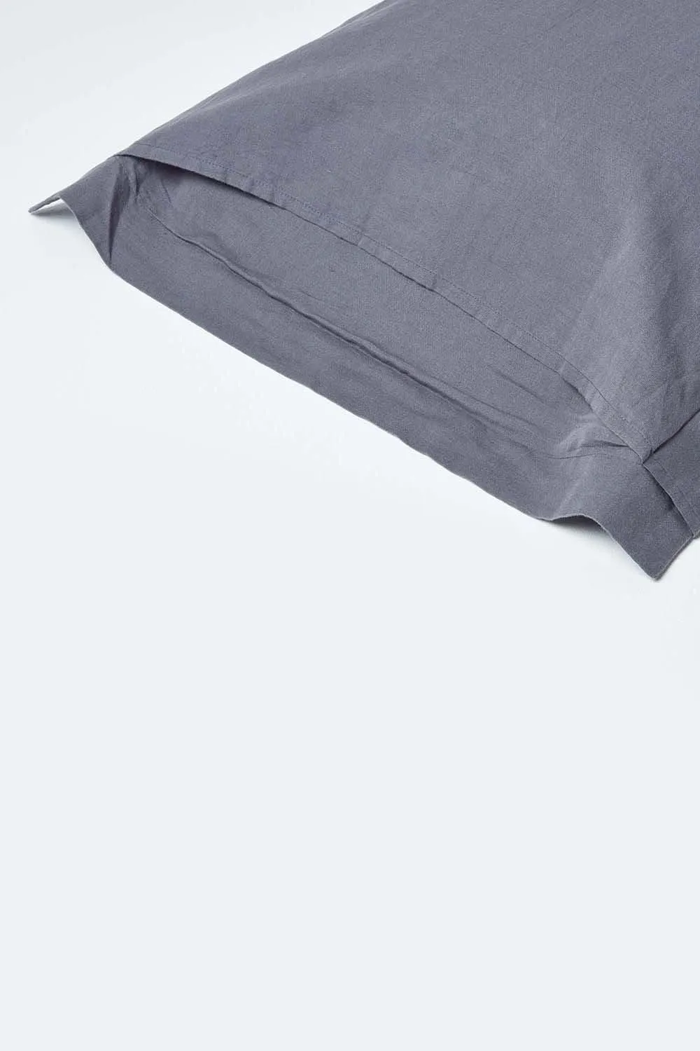 Homescapes Linen Oxford Pillowcase, King in Dark Grey 3