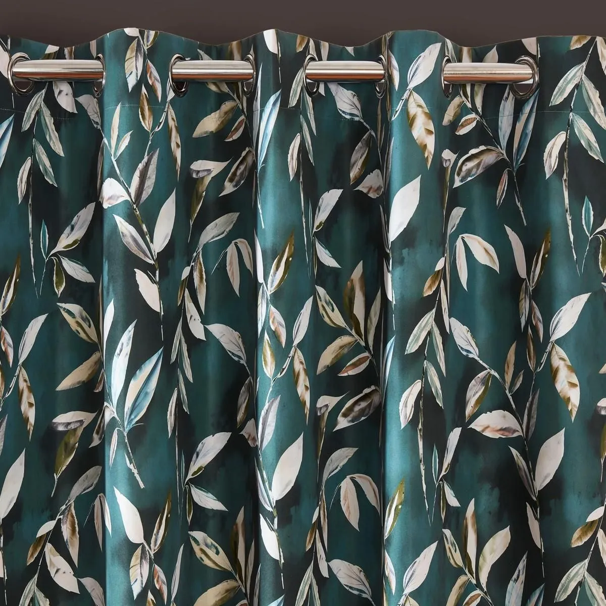 Sundour Madrid Eyelet Curtains in Bottle Green 2