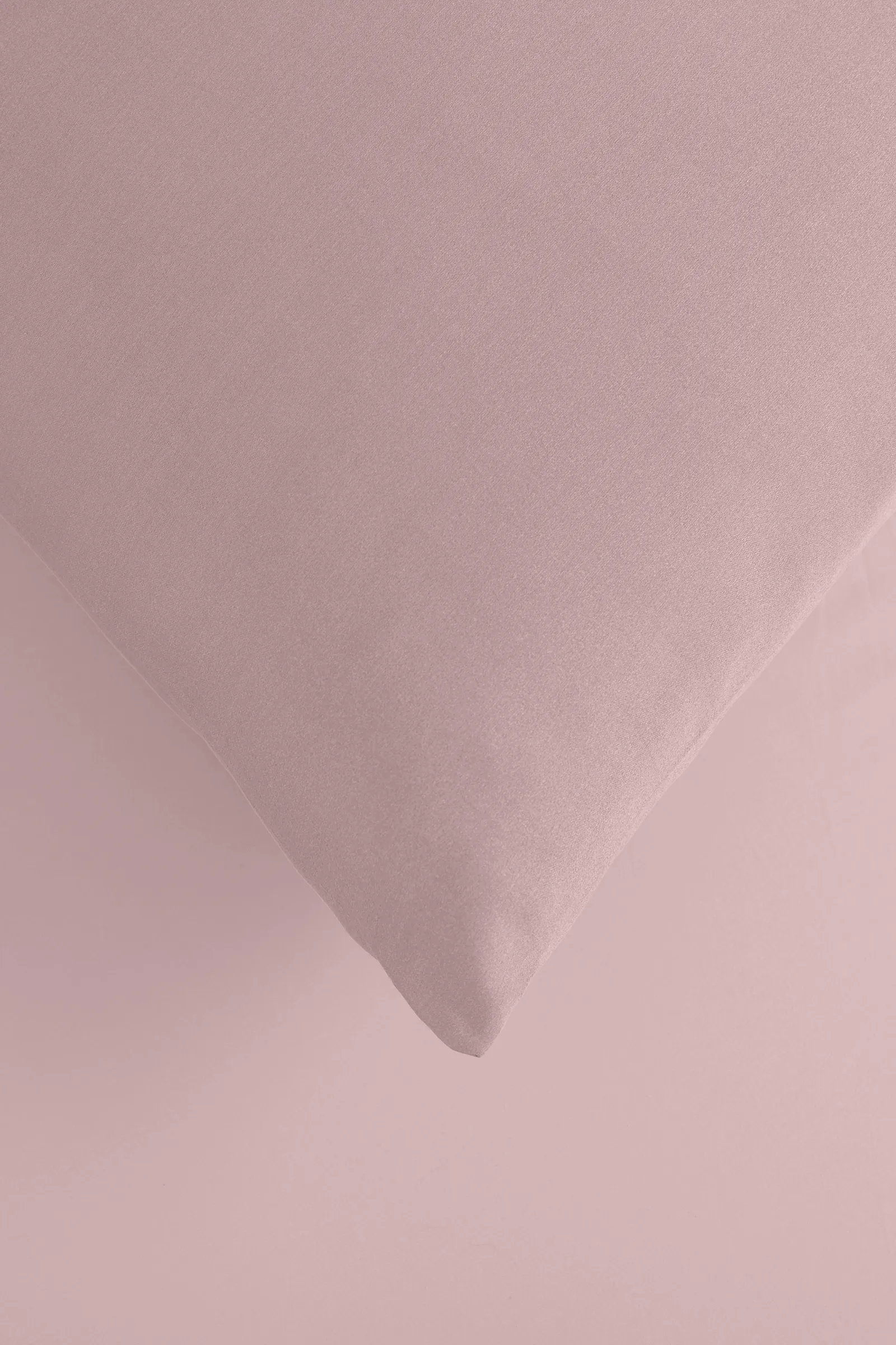 Bianca 400 Thread Count Cotton Sateen Standard Pillowcases in Pink 3