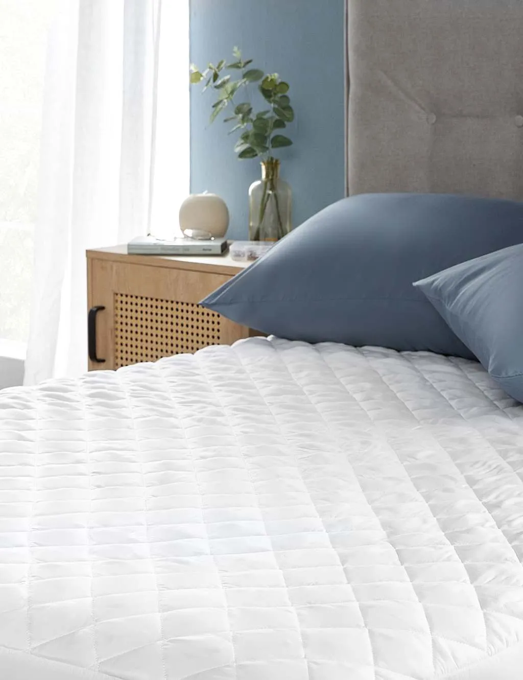 Silentnight 2 Pack Waterproof Mattress Protectors White