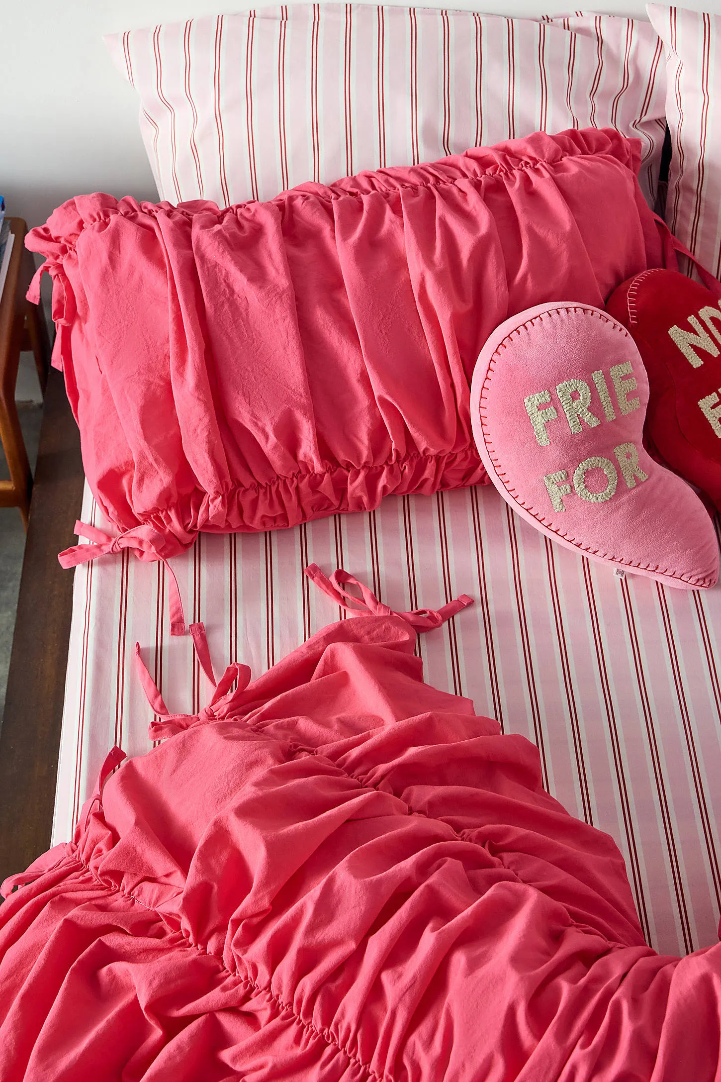 Cinched Duvet Set - Pink 4