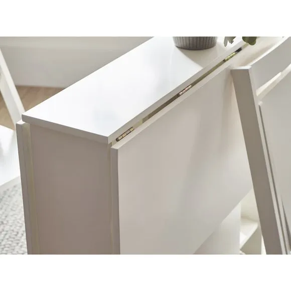 Gatan Gateleg Table With 2 Chairs 5