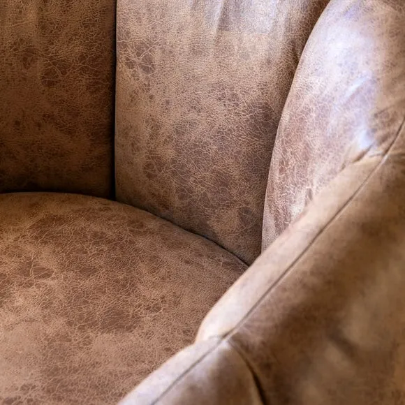Brea Leather Tub Chair 4