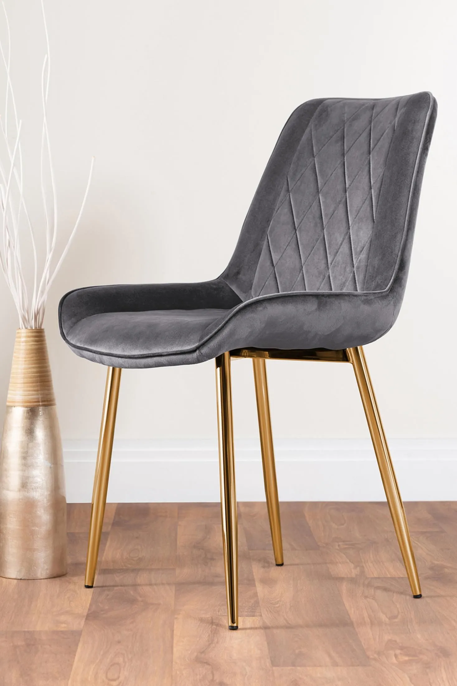 FurnitureboxUK Novara 100cm Round Tempered Glass Dining Table with Gold Legs & 4 Pesaro Velvet Chairs in Grey 6