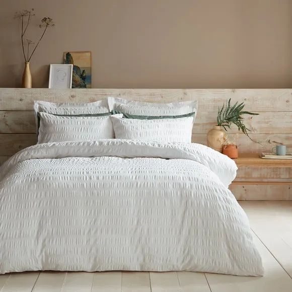 Aria Seersucker 100% Cotton Duvet Cover & Pillowcase Set 1