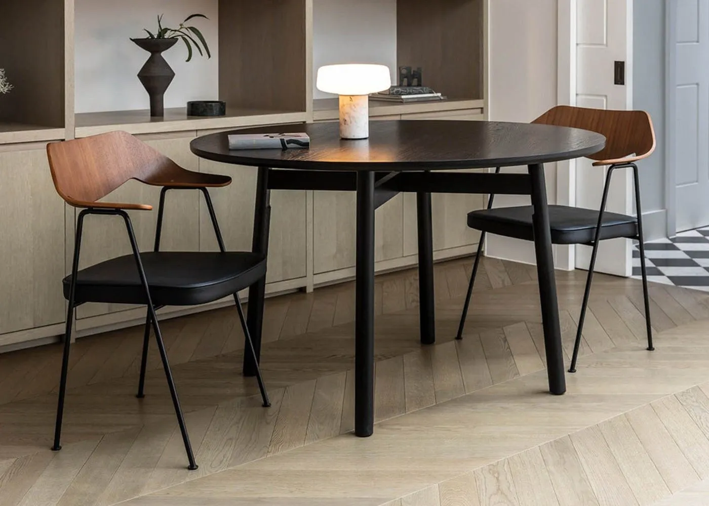 Case Kigumi Round Table Black 3