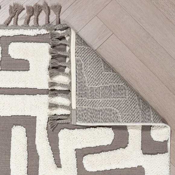 Madu Abstract Tasselled Rug 3