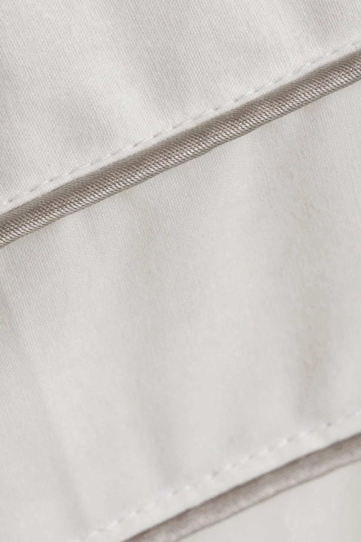 Soak&Sleep Soft As Down Microfibre Standard Pillow - Medium/Firm in White 4