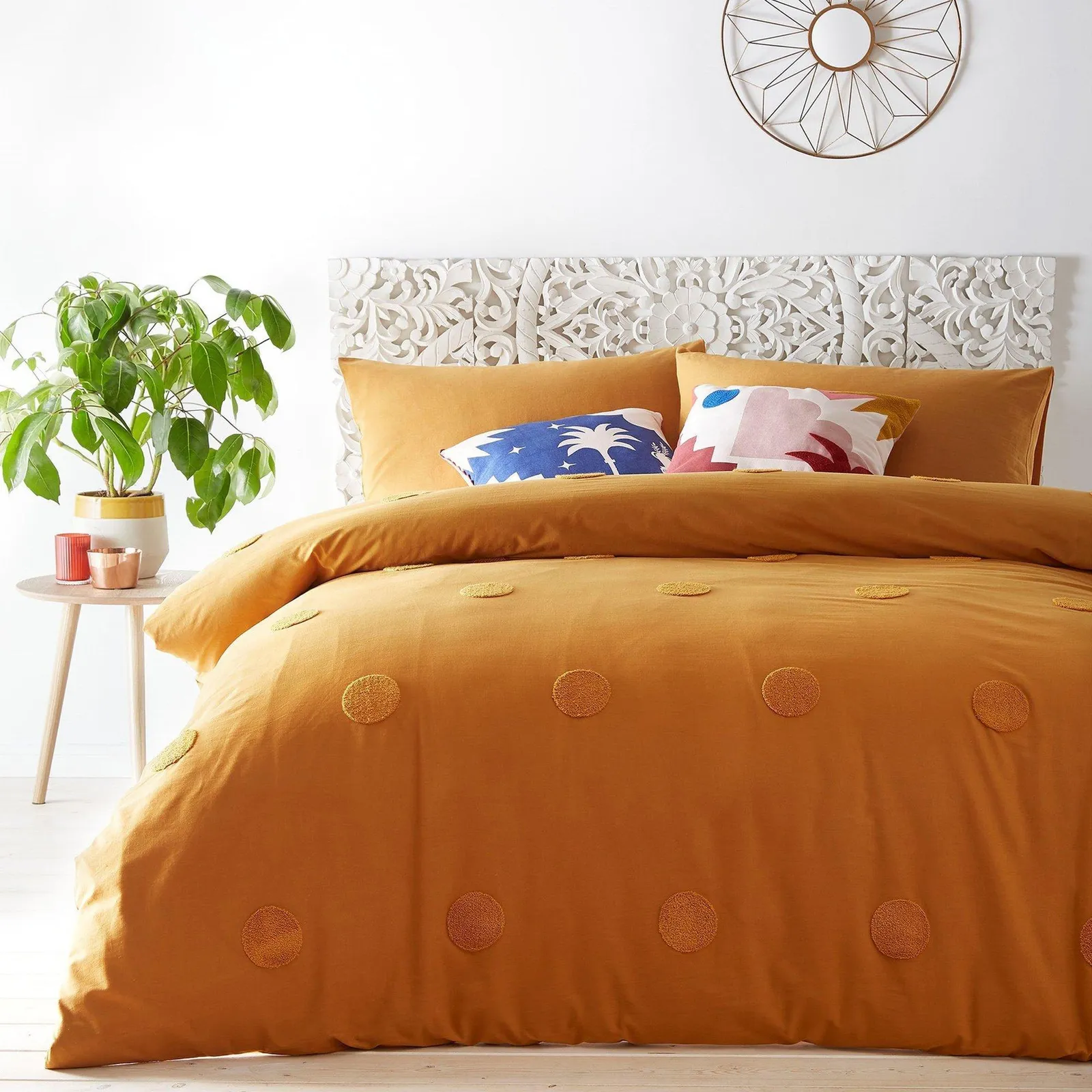 Tufted Spots Embroidered Single Duvet Set