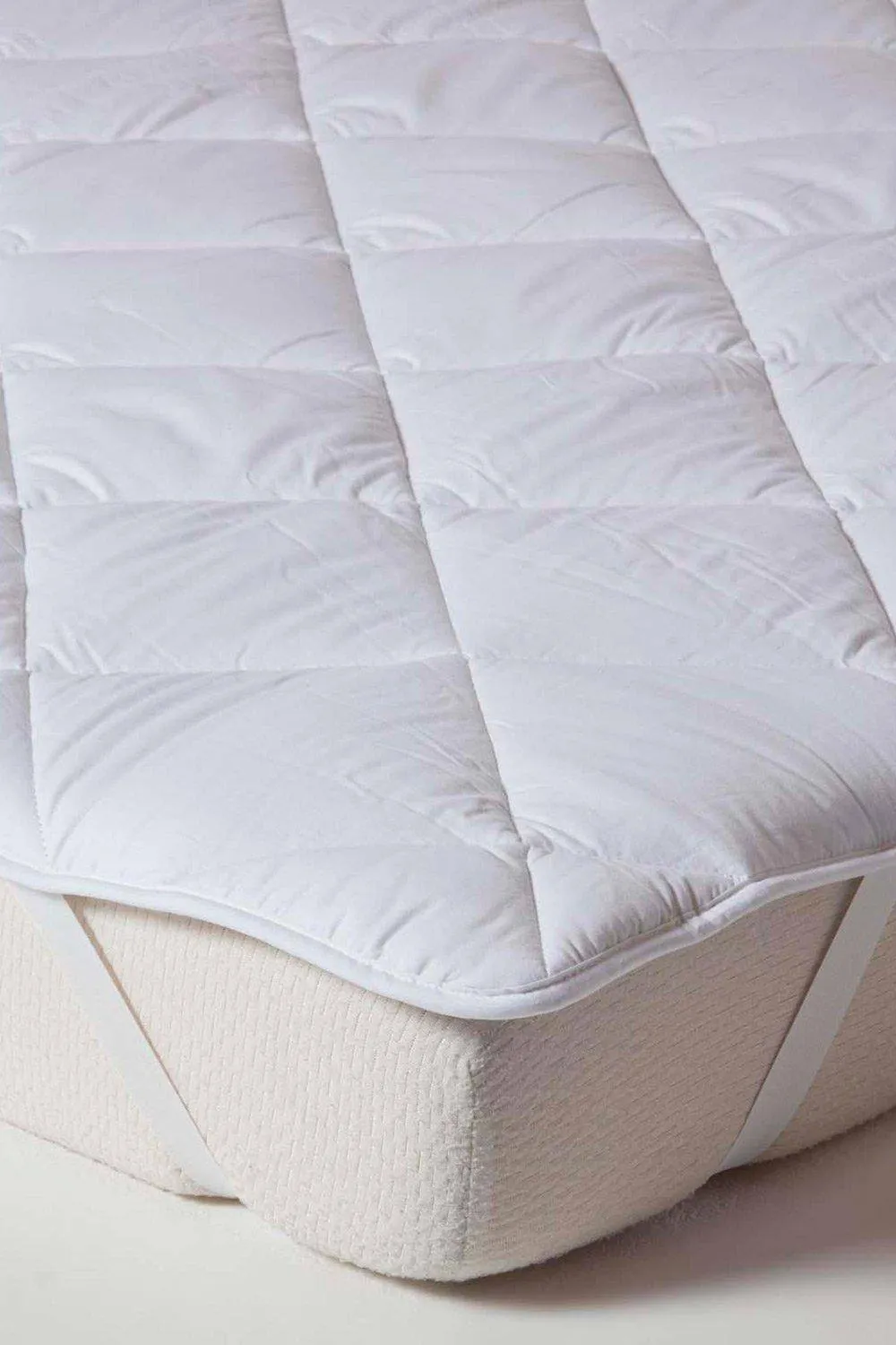 Homescapes Luxury Extra Thick 500 GSM Cotton Mattress Topper in White