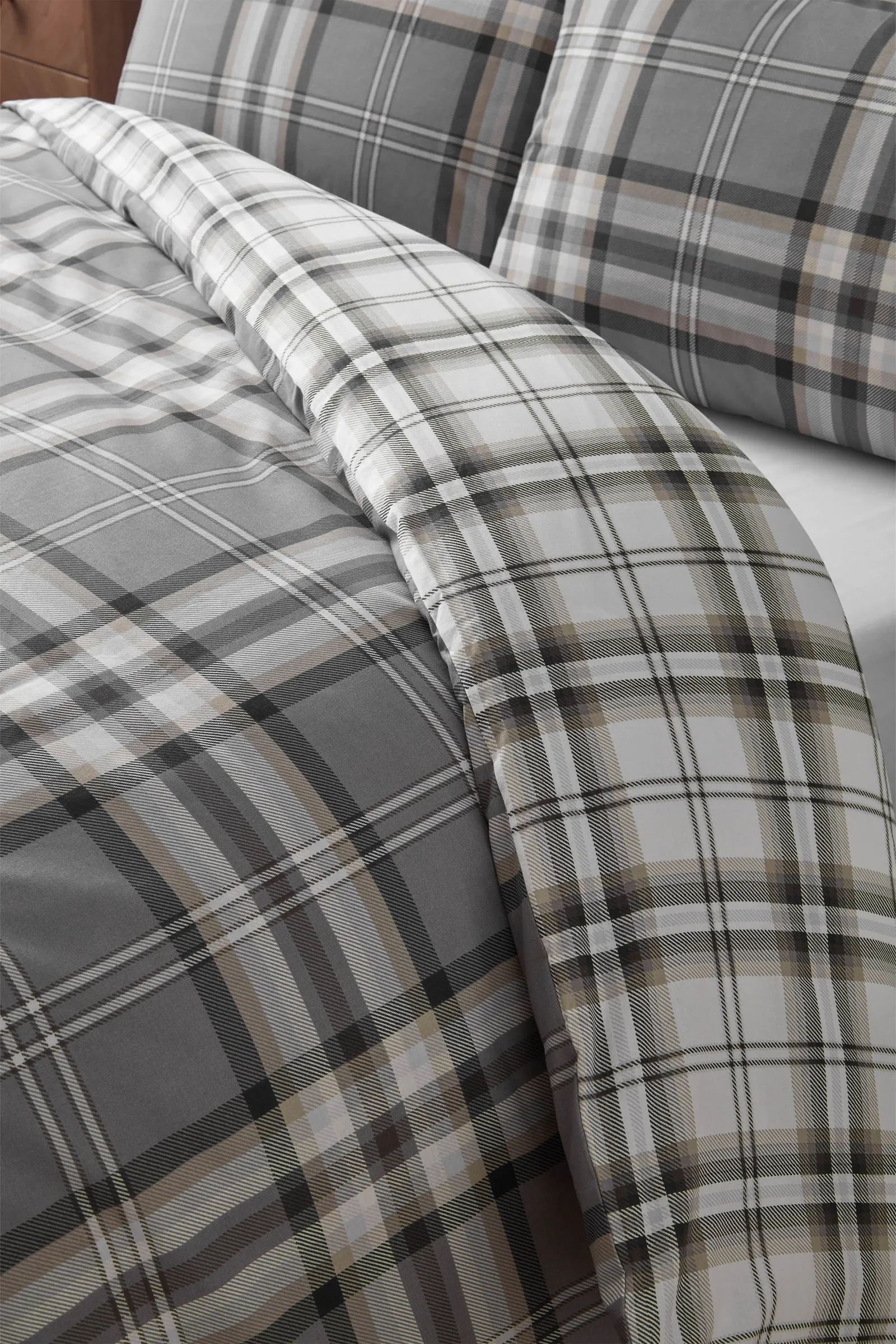 Catherine Lansfield 'Kelso Check' Reversible Duvet Cover Set in Grey 4
