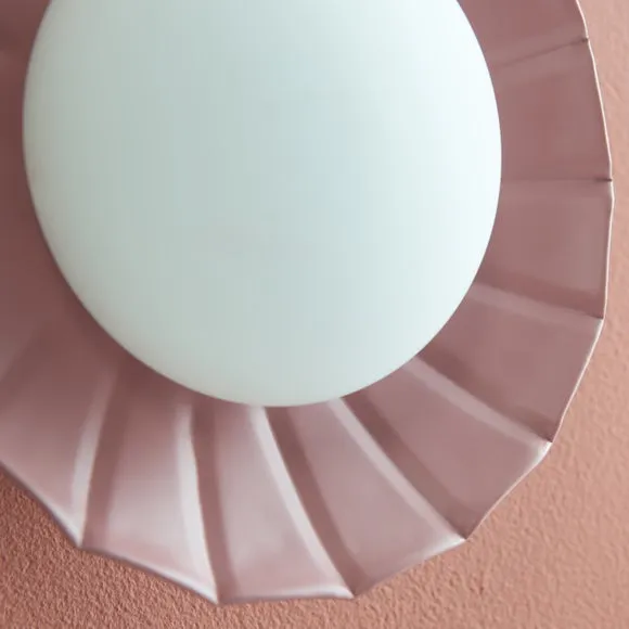 Scallop Rechargeable LED Touch Dimmable Wall Light 3