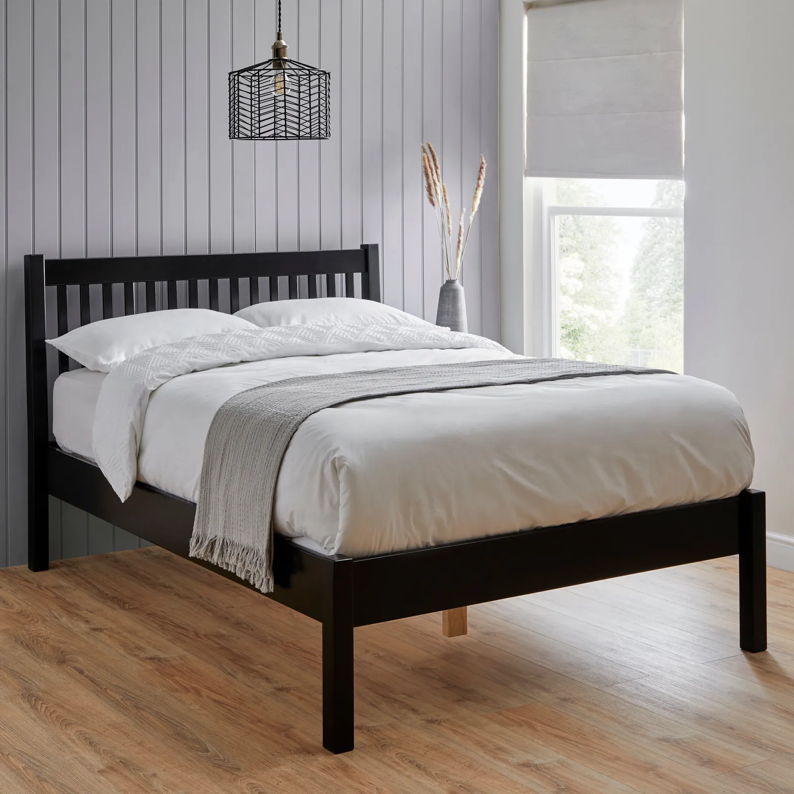Lynton Bed Black