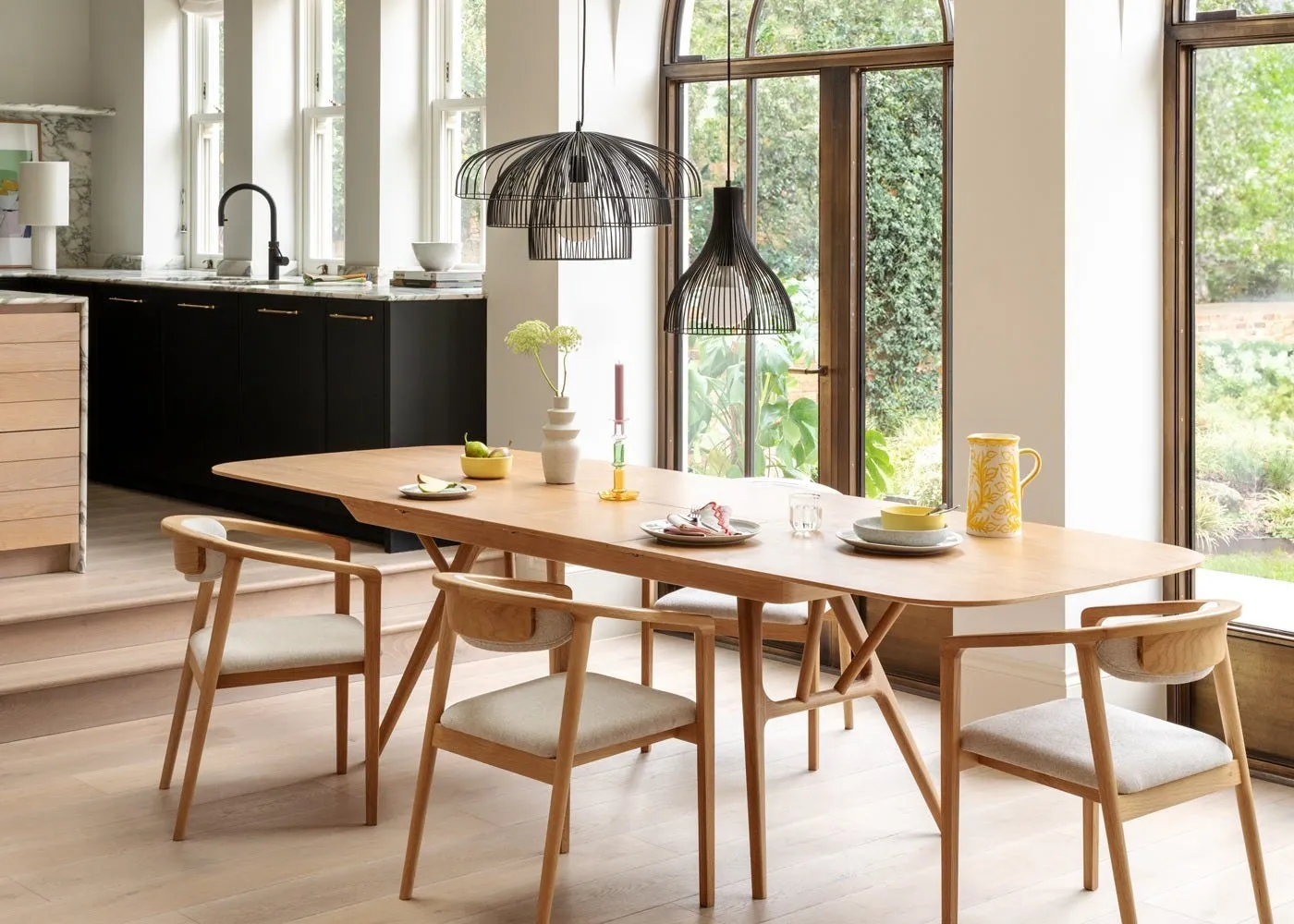 Heal's Anais Extending Dining Table in Oak 3