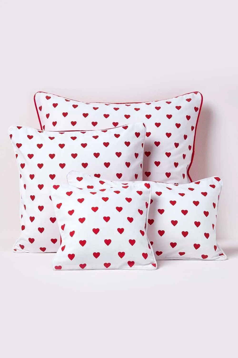 Homescapes Cotton Hearts Cushion Cover in Red 5