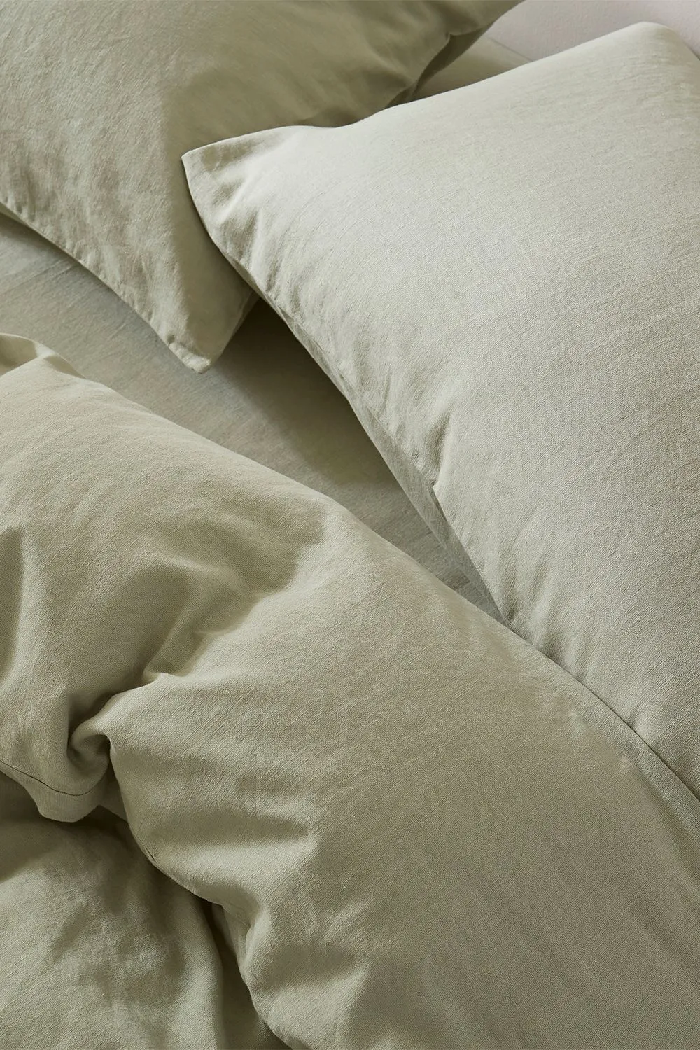 Martex Touch of Linen Housewife Pillowcase Pair in Pale Green 3