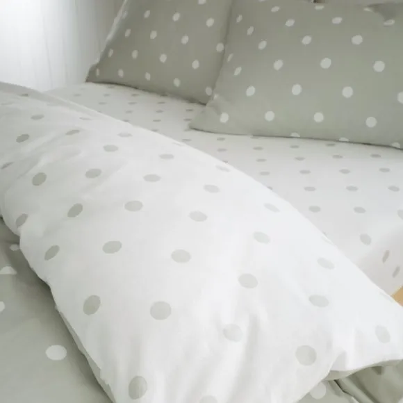 Catherine Lansfield Polka Dot 100% Brushed Cotton Fitted Sheet 2