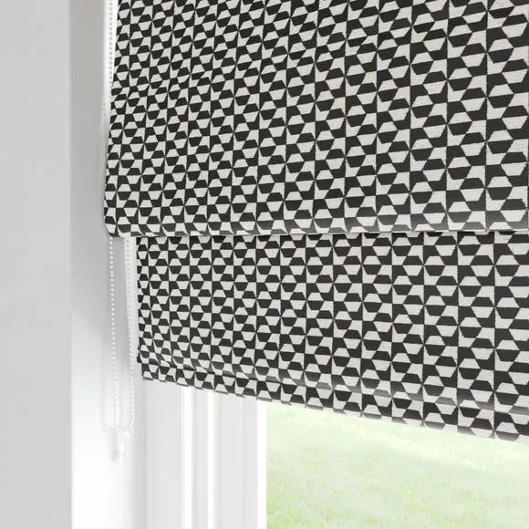 Geo Checkerboard Roman Blind 4