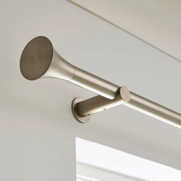 Flush Trumpet Fixed Metal Curtain Pole