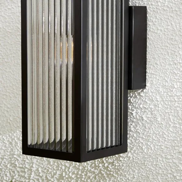 FlexiCell Harrie Rechargeable LED Outdoor Wall Light 6