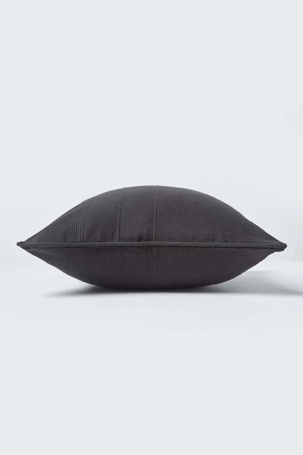 Homescapes Cotton Rajput Ribbed Cushion Cover in Black 2