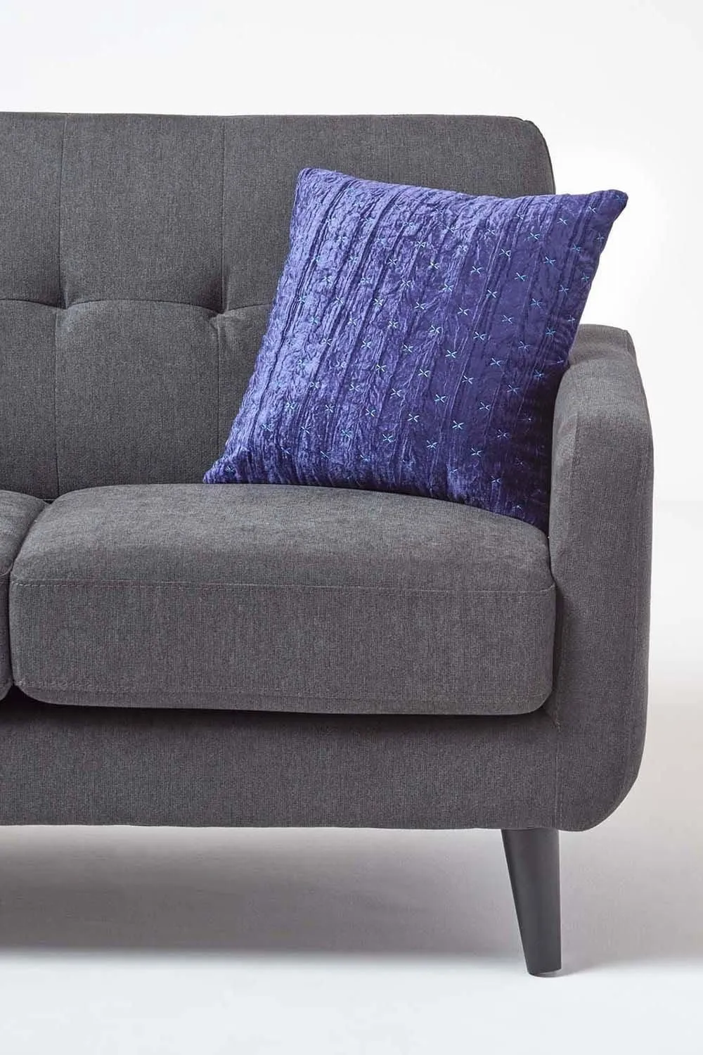 Homescapes Crushed Velvet Cushion Cover in Navy 4