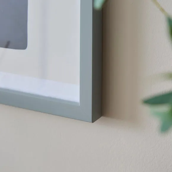 Essentials Photo Frame 2