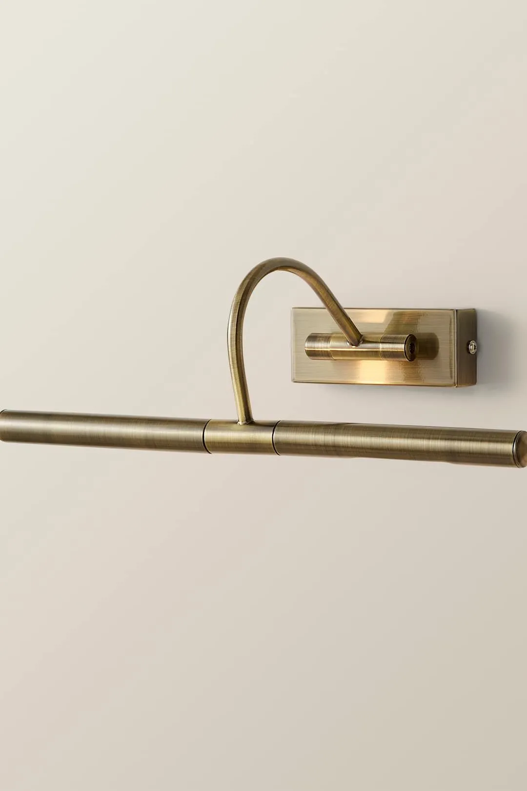 ValueLights Capri Antique Gold Adjustable Twin Bulb Picture Wired Wall Light 3