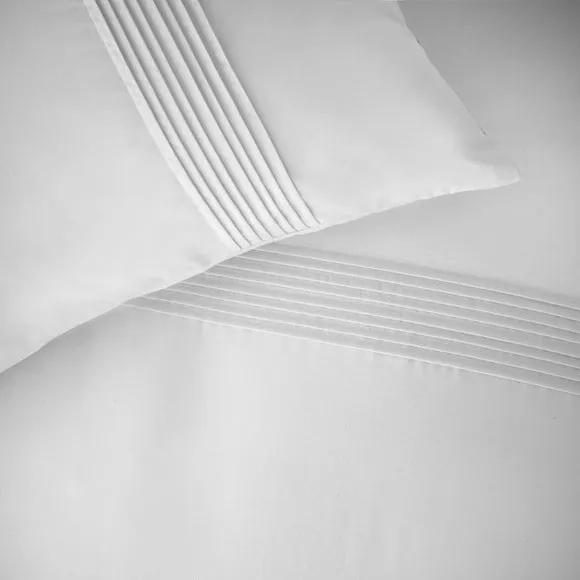 Catherine Lansfield Pintuck Easy Iron Polycotton Percale Duvet Cover & Pillowcase Set 2
