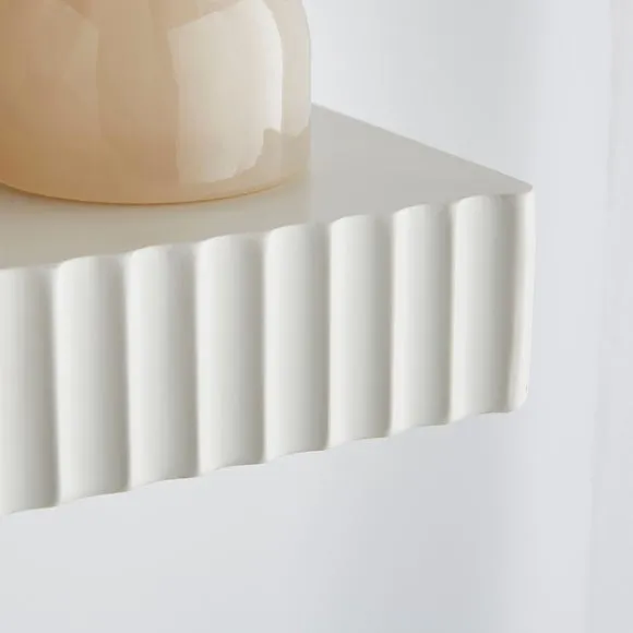 Geena Ribbed Edge Floating Shelf 2