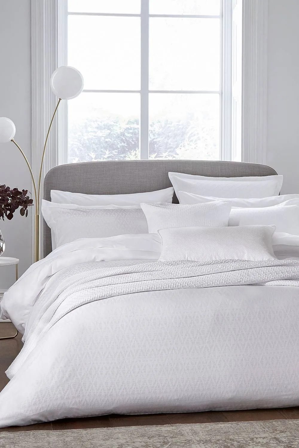 1951 'Kham' Cotton Duvet Cover in White