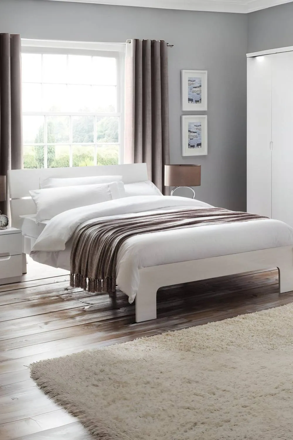 Julian Bowen Manhattan High Gloss Bed in White