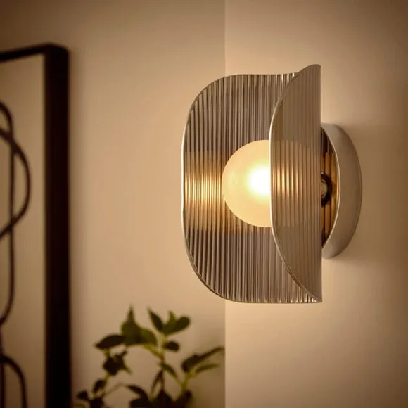 Curved Ribbed Glass Wall Light 2