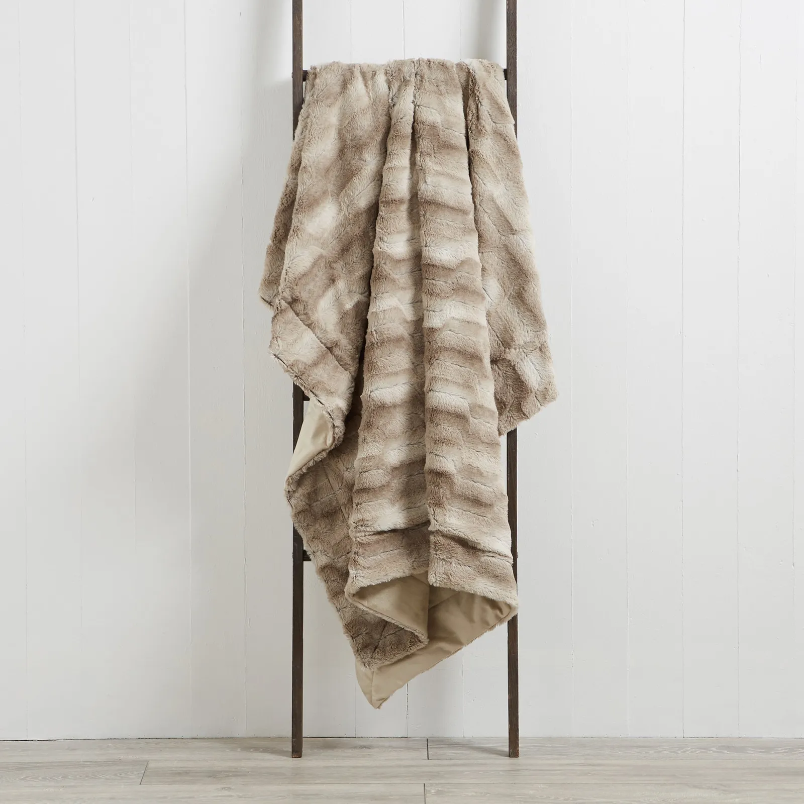 Plush Faux Fur 130cm x 180cm Throw Mink