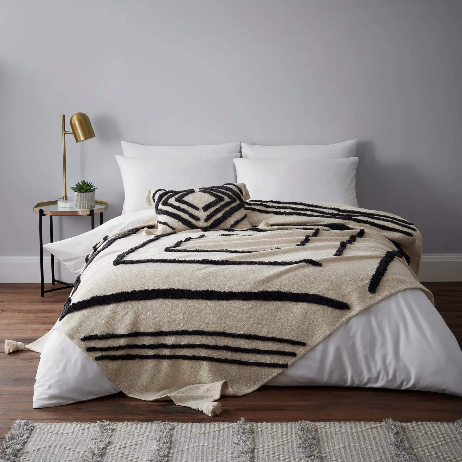 Elias Natural 100% Cotton Throw Cream and Black