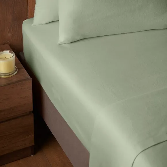 Soft & Cosy 100% Brushed Cotton Fitted Sheet 1
